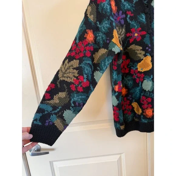 Vtg Signature by Northern Isles M Handknit 100% Wool Colorful Cardigan Sweater - Picture 5 of 11